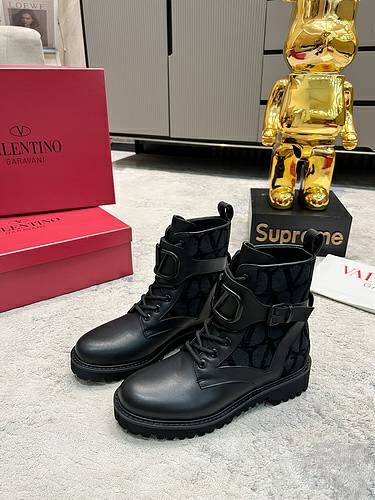 Picture of Valentino Shoes Women _SKUfw147886688fw